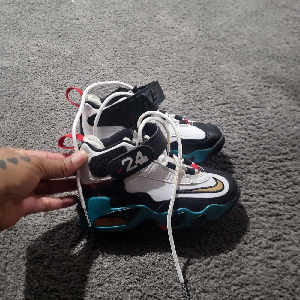 Boy shoes